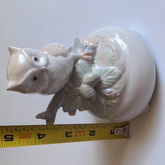 Porcelain Owl Musical Figurine - Picture 5 of 6